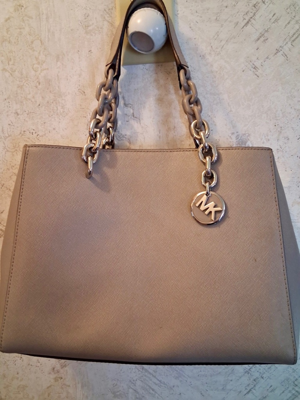 Michael Kors Cynthia Medium Suffiano Leather Tote Bag